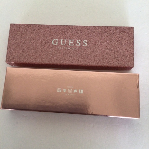 GUESS CHARM BRACELET AND EARRINGS GIFT SET NWT - Picture 9 of 9